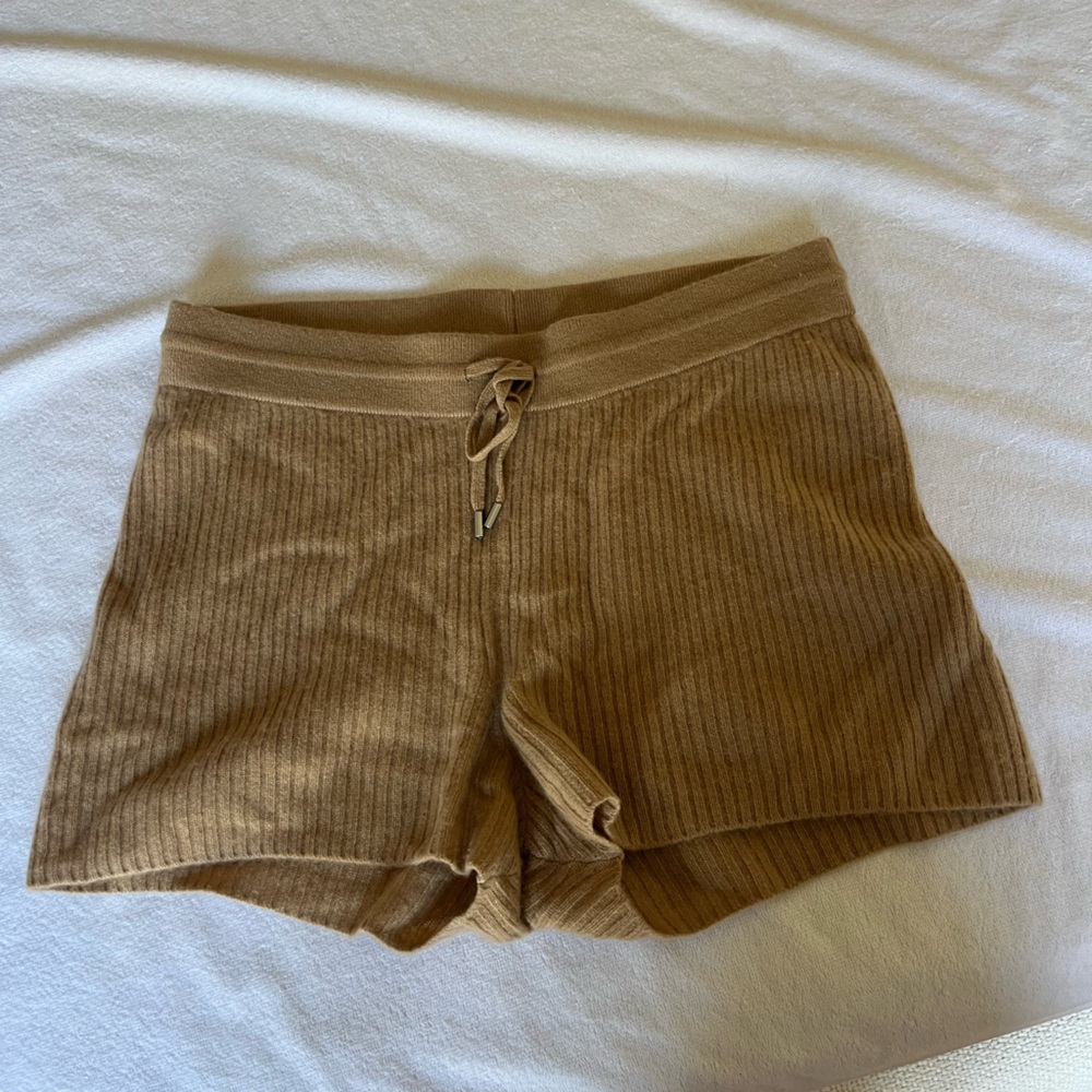 NAADAM Ribbed Cashmere Knit Shorts in Camel Brown